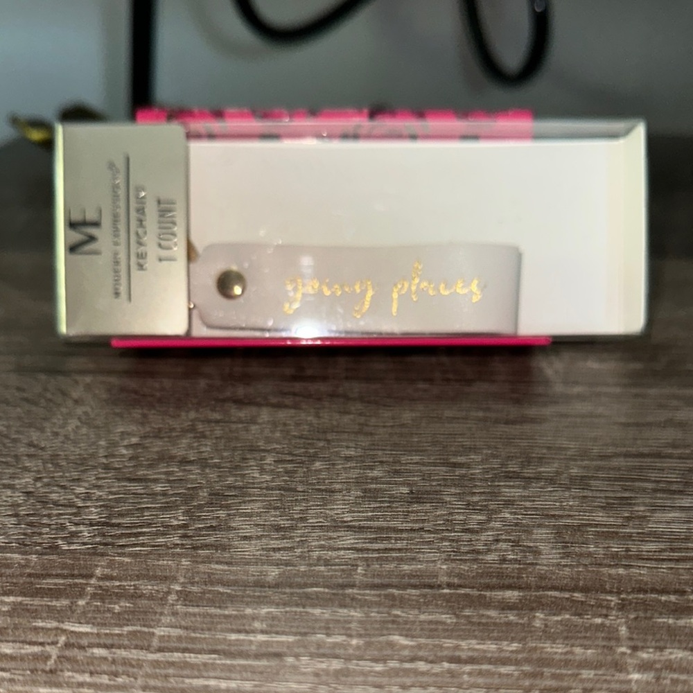 Expressions Pink and White Keychain
